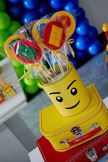 festa-tematica-decoracao-aniversario-infantil-lego-super-heroes-batman-cupcakecia-florianopolis-07